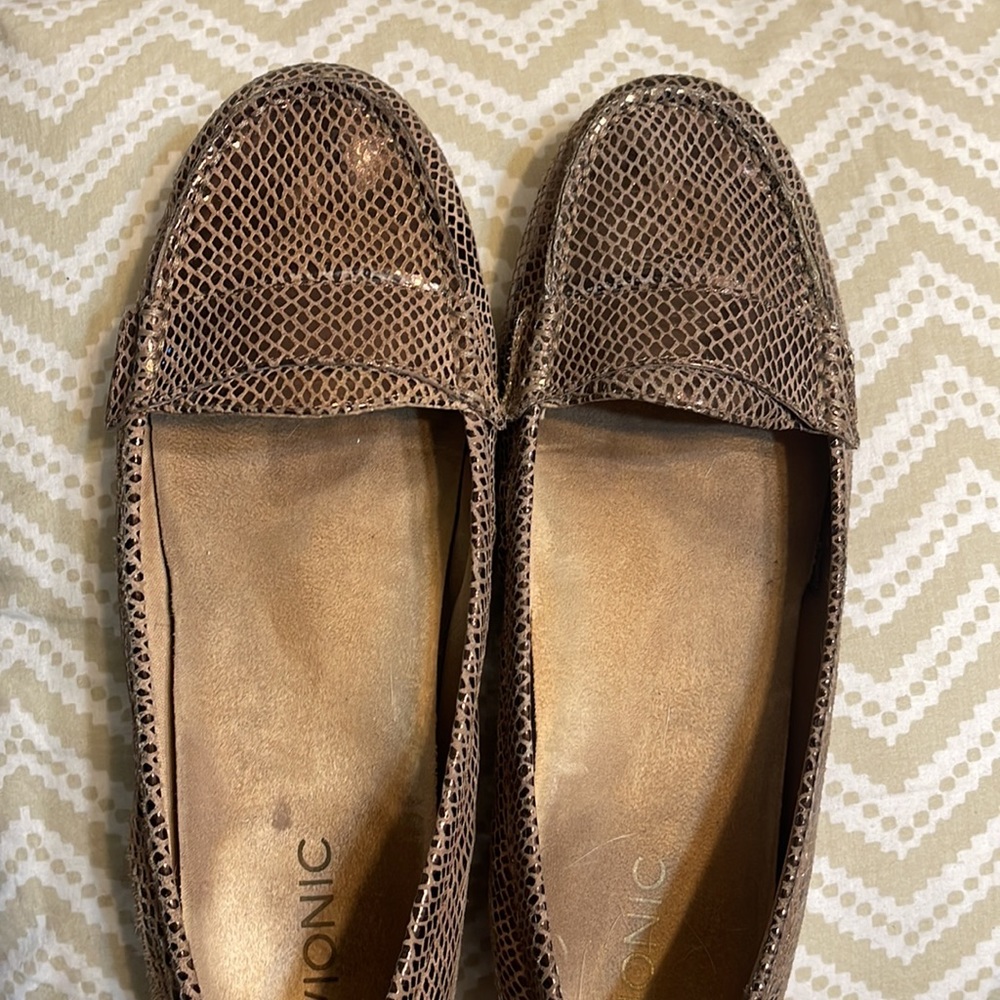 Vionic Size 10 - image 4